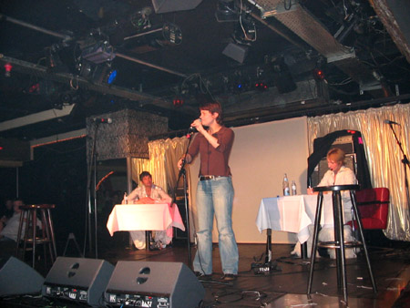 rebecca interpretiert brecht