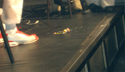 das ei nach einigen runden in der mikrowelle