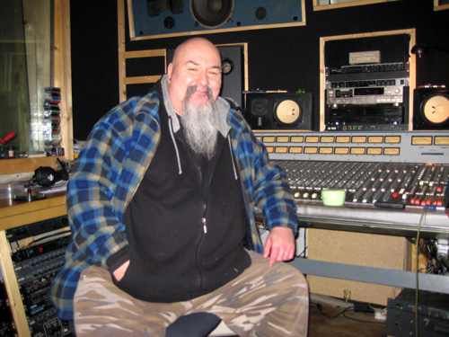 Leo in seinem Studio in Wien