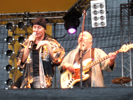 sahen sie je asiatischer aus?!