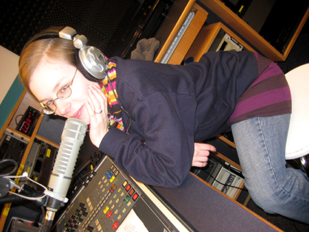 ..aber sie schaut verschmitzt