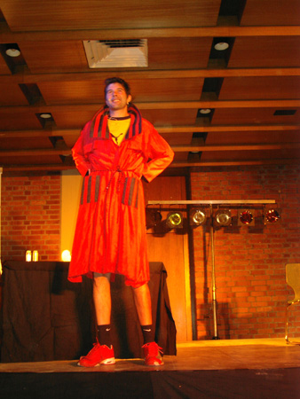 wosch marschiert ein..