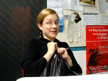 chrissy hat ein neues handt�schchen