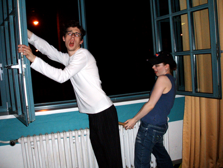 chrissy immer gern in der aktiven rolle..