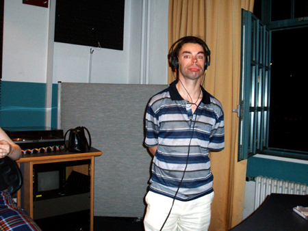 und springhuhn br�tet neue pl�ne aus..