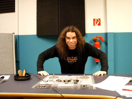 springhuhn freut sich das lebens..