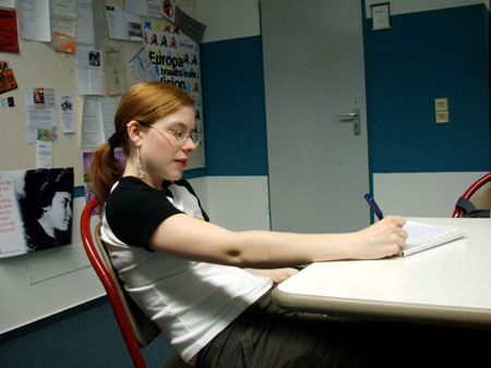 Chrissy, konzentriert